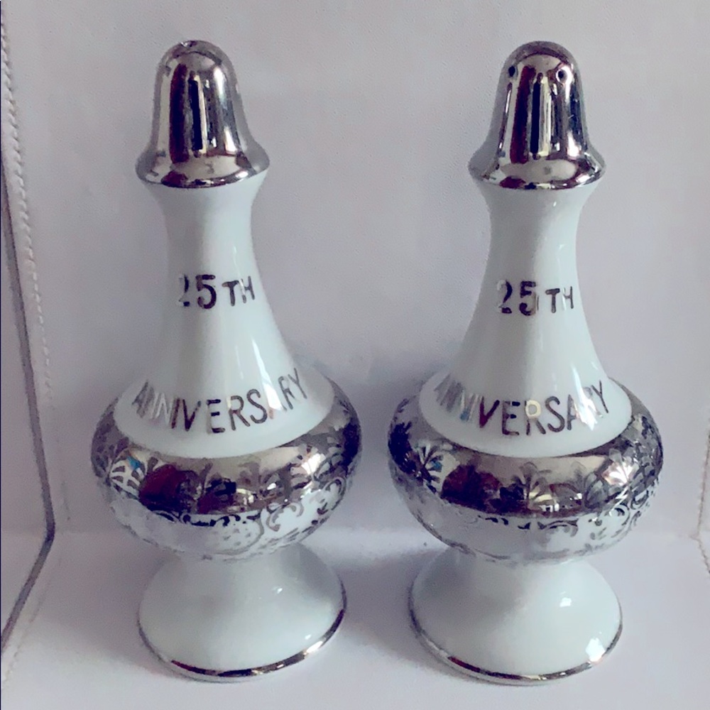 25 TH Anniversary salt and pepper shakers